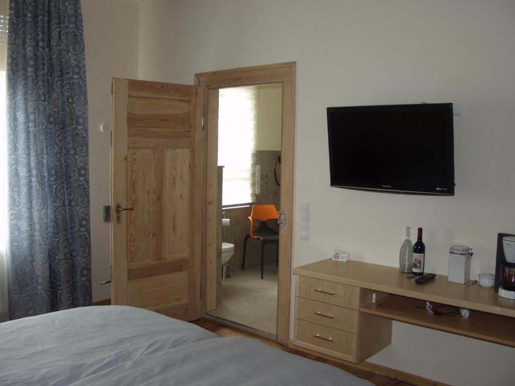 Exklusive Gaestezimmer Landau Ландау  Экстерьер фото
